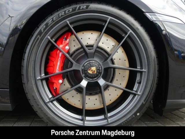 Porsche 992 Cabrio Carrera GTS