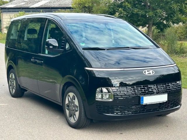Hyundai Staria Trend
