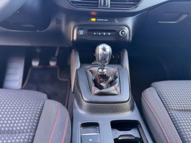 Ford Focus ST Line Wagon