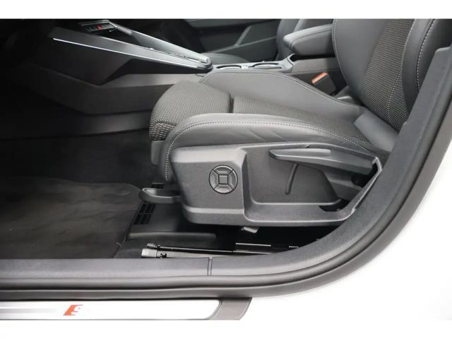 Audi A3 35 TFSI S-Line Sedan Sportback