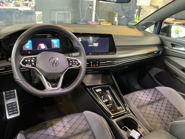 Volkswagen Golf 1.5 eTSI DSG Golf VIII R-Line