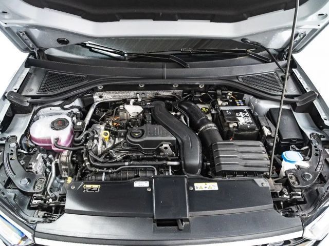 Volkswagen T-Roc R-Line Style