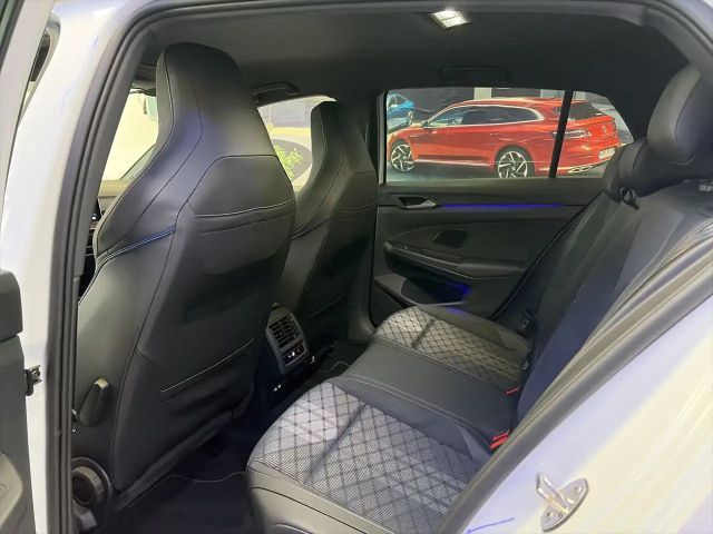 Volkswagen Golf 1.5 eTSI