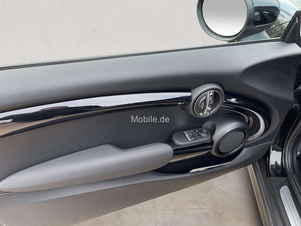 MINI Cooper Essential