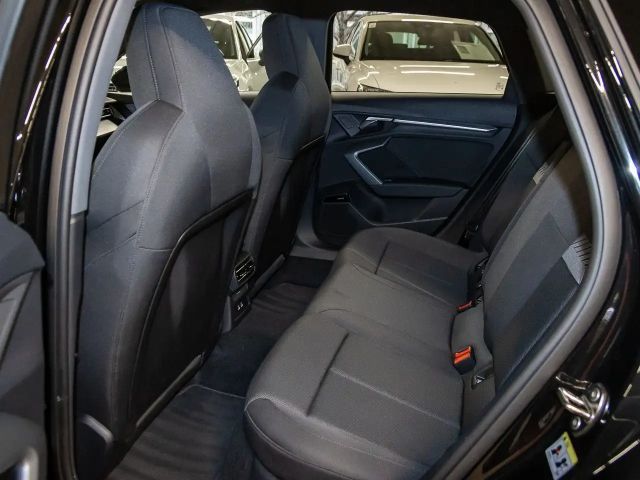 Audi A3 30 TFSI Sedan