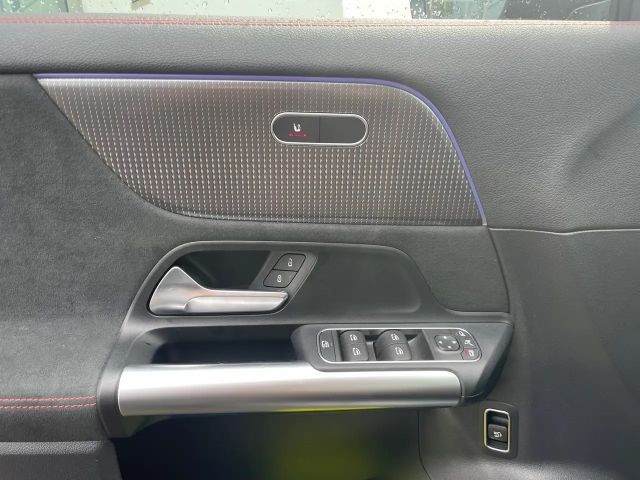 Mercedes-Benz EQA 300 4MATIC AMG Line