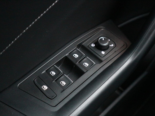 Volkswagen T-Roc 1.5 TSI Plus R-Line