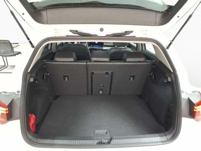 Volkswagen Golf 1.5 eTSI Golf VIII Style