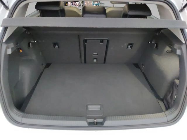 Volkswagen Golf 1.5 eTSI DSG Golf VIII