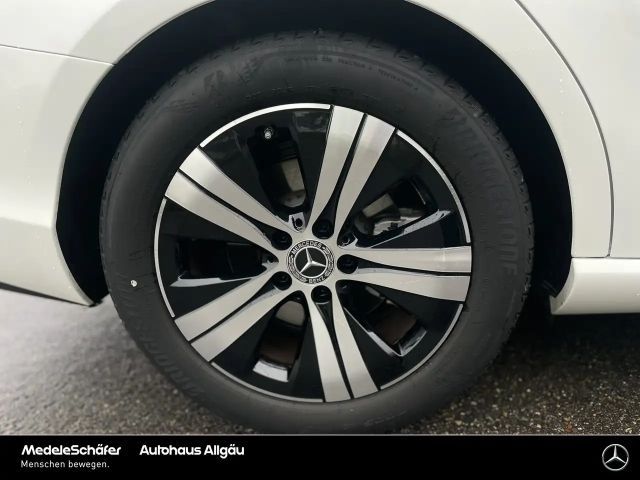 Mercedes-Benz C 180 AVANTGARDE Sedan