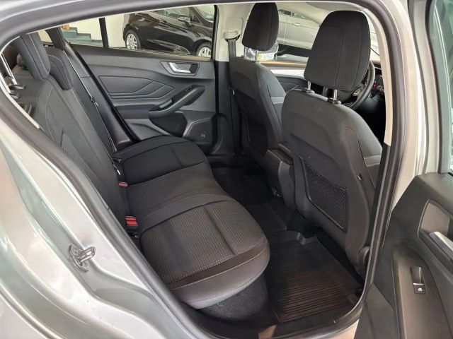 Ford Focus Cool & Connect Limited