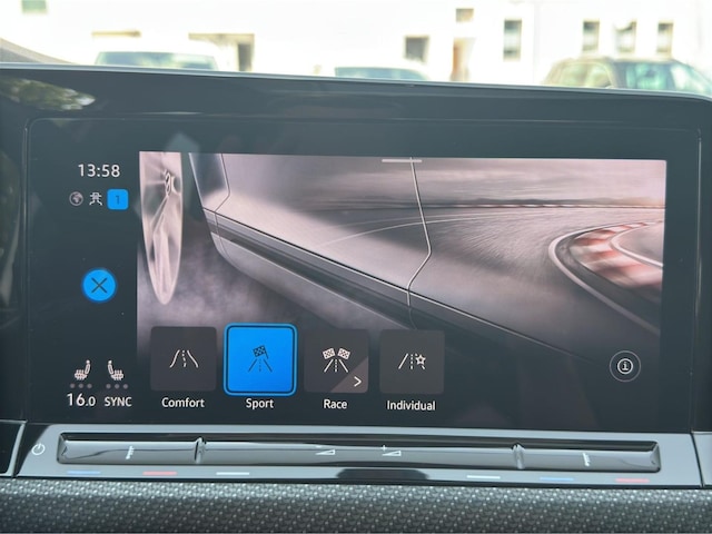 Volkswagen Golf 2.0 TSI 4Motion DSG Style