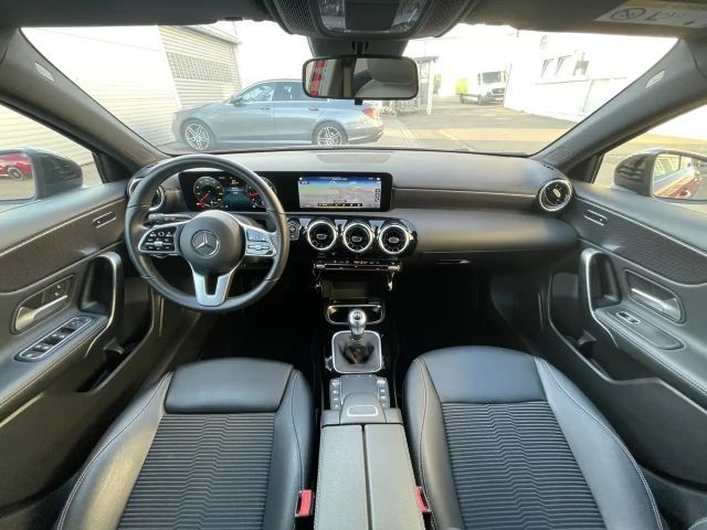 Mercedes-Benz A 200 Progressive