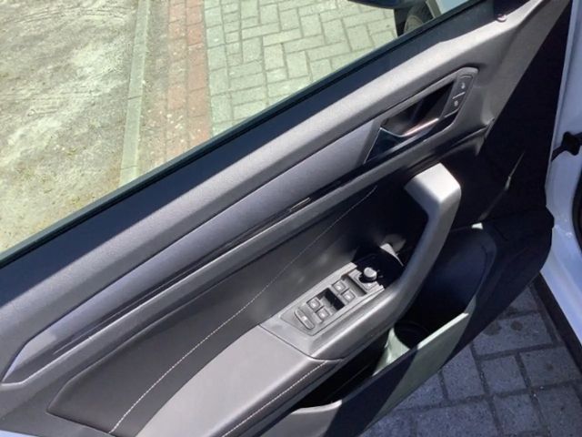 Volkswagen T-Roc Plus Style