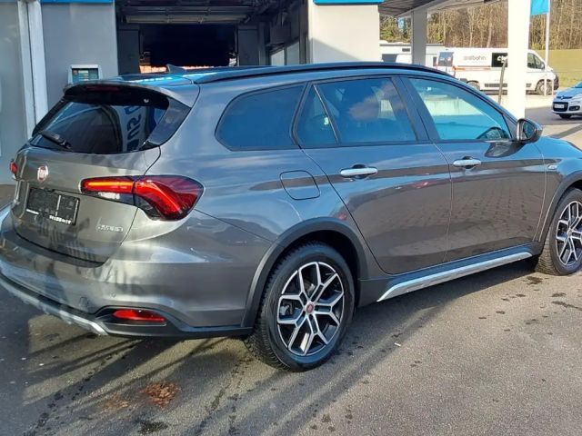 Fiat Tipo Cross Station wagon