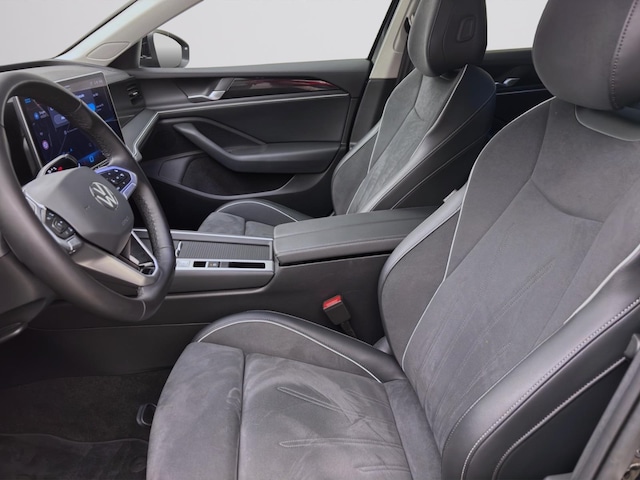 Volkswagen Passat 1.5 eTSI Business DSG