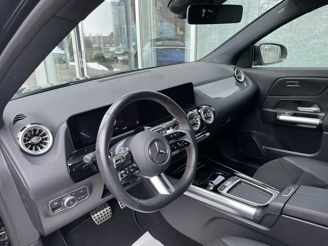 Mercedes-Benz GLA 220 4MATIC AMG Line