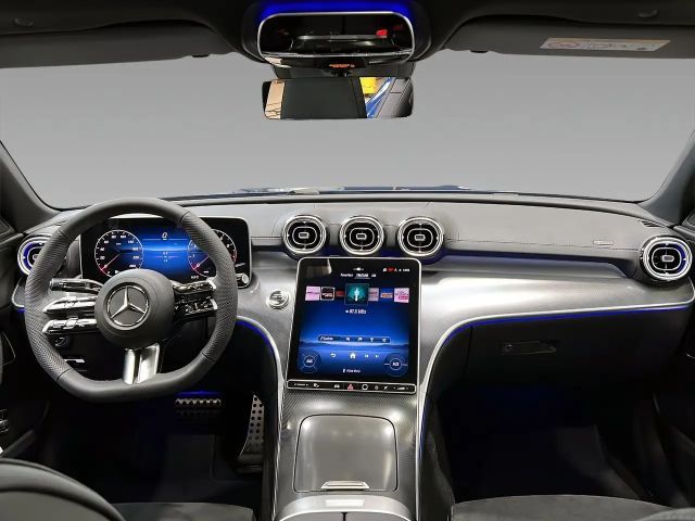 Mercedes-Benz C 200 AMG Line Sedan