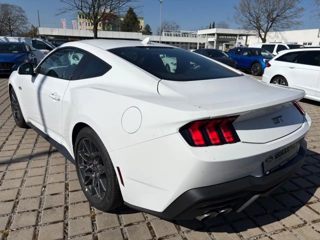 Ford Mustang Fastback GT 5.0 V8