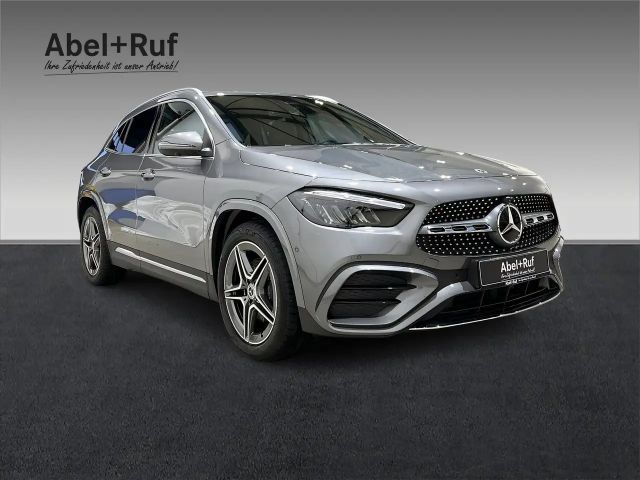 Mercedes-Benz GLA 200 AMG Line GLA 200 d