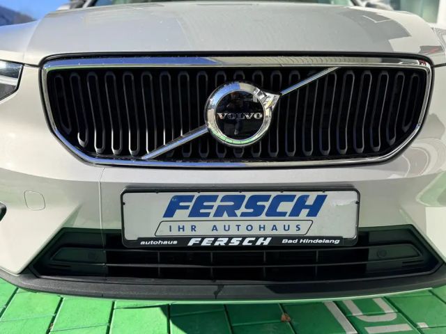 Volvo XC40 Core Momentum