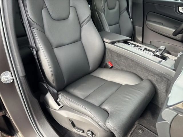 Volvo XC60 Dark Plus T6