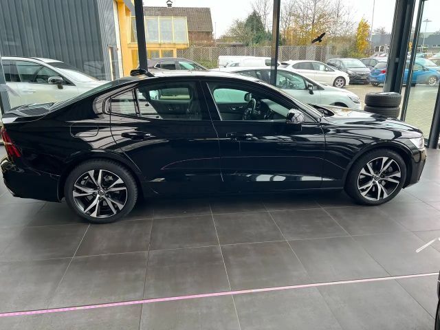 Volvo S60 AWD R-Design Recharge