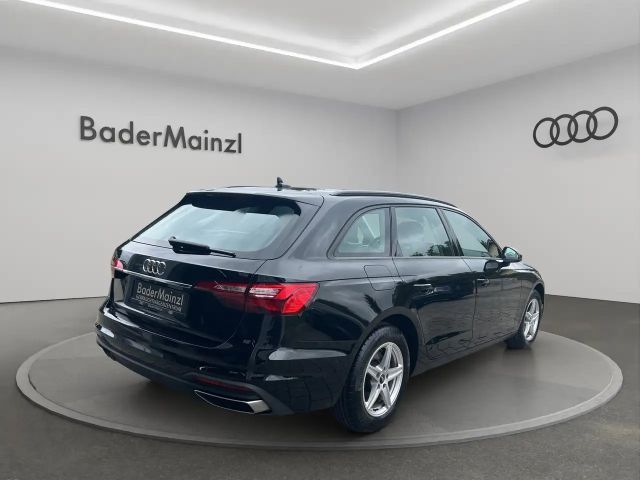 Audi A4 30 TDI Avant