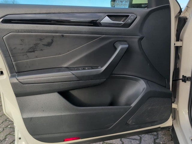 Volkswagen T-Roc 1.5 TSI DSG R-Line