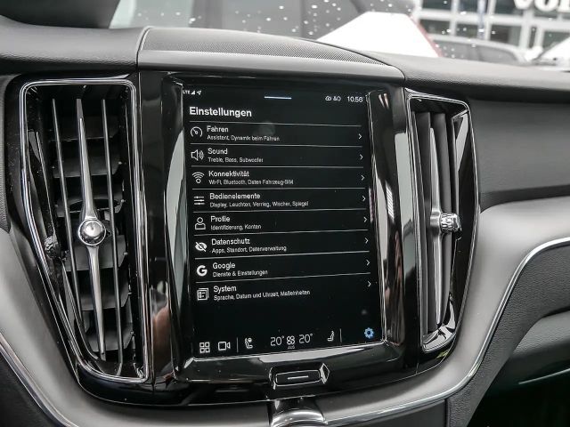 Volvo XC60 AWD Core Recharge