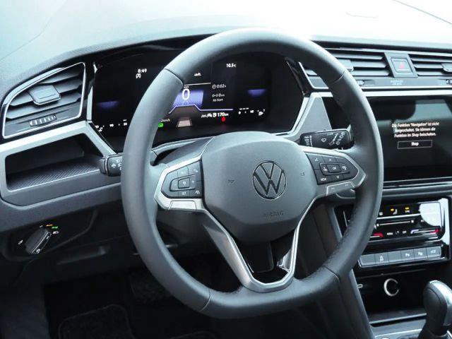 Volkswagen Touran 1.5 TSI DSG IQ.Drive R-Line