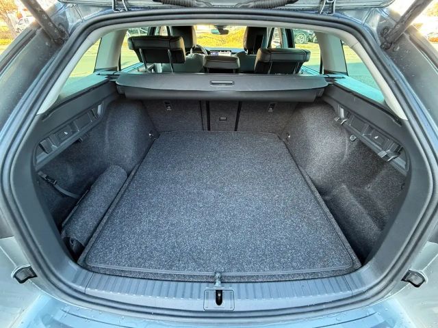 Skoda Octavia Combi Selection