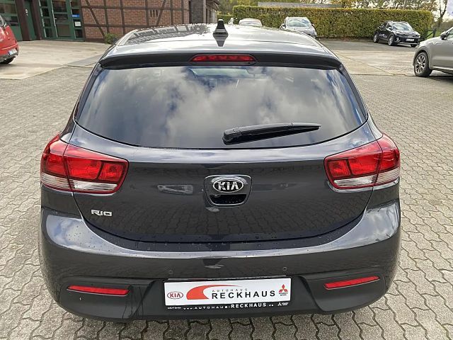Kia Rio Dream Team