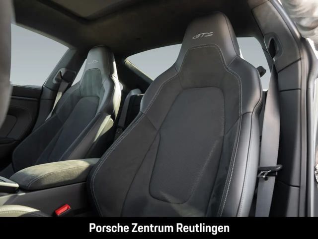 Porsche 992 4 Carrera Coupé GTS