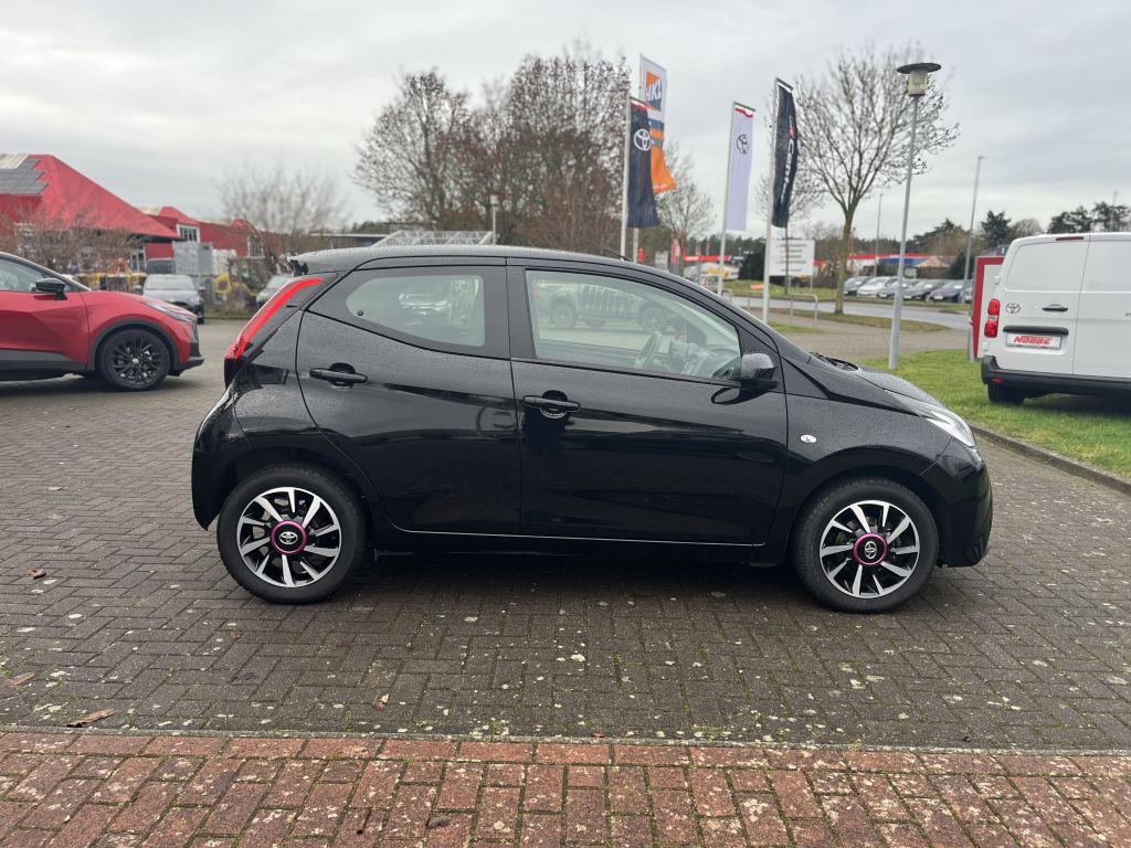 Toyota Aygo 5-deurs Play X-play