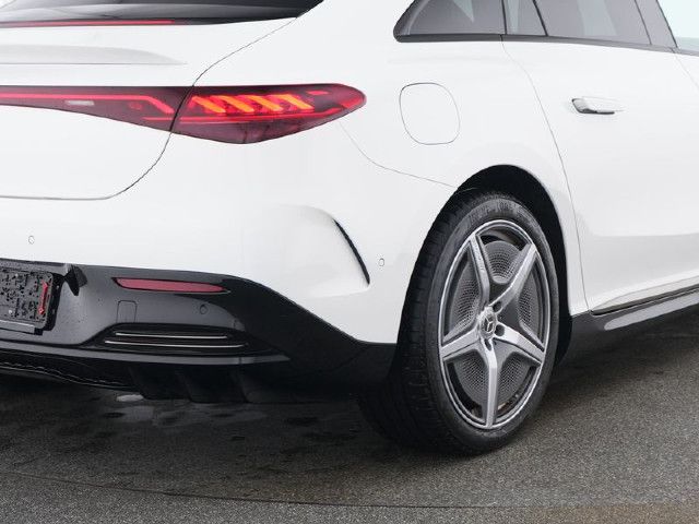 Mercedes-Benz EQE 300 Sedan