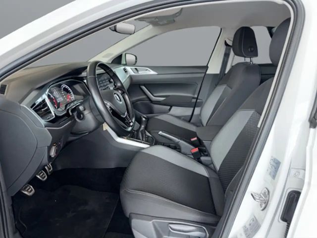 Volkswagen Polo Active 1.0 *GRA*MfL*SHZ*PDC*App Connect*
