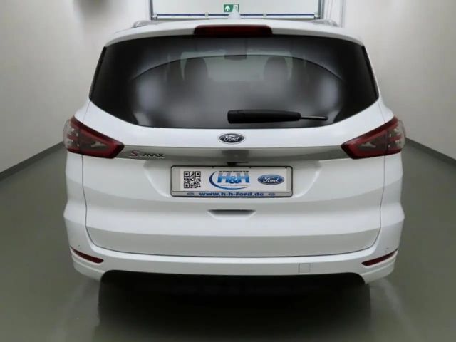 Ford S-Max Titanium