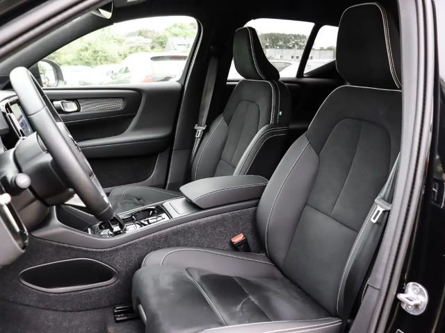 Volvo XC40 Dark Plus