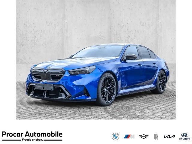 BMW M5 Sedan
