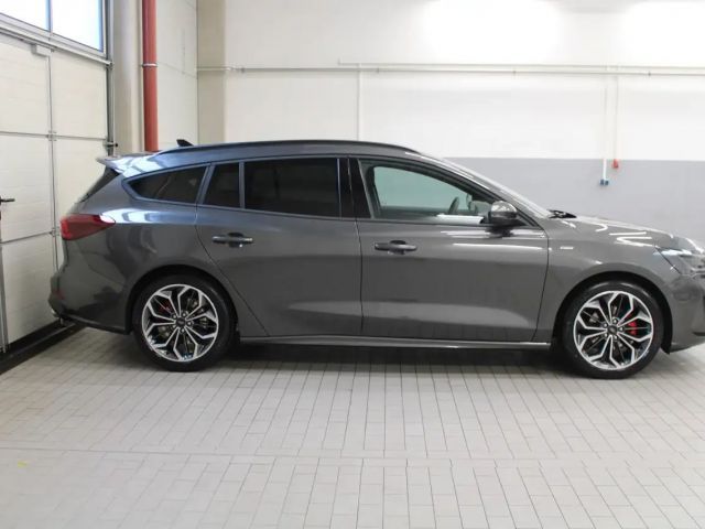 Ford Focus ST Line Wagon