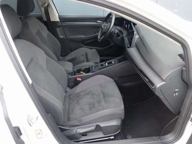 Volkswagen Golf 2.0 TSI DSG Golf VIII Style