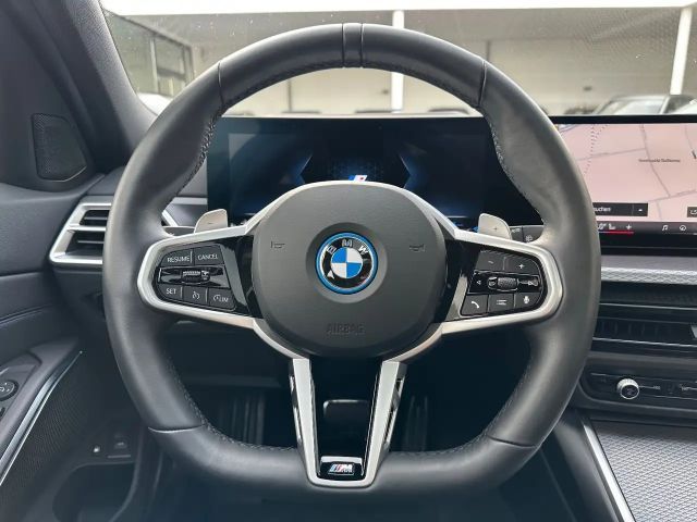 BMW 330 330e M-Sport Touring