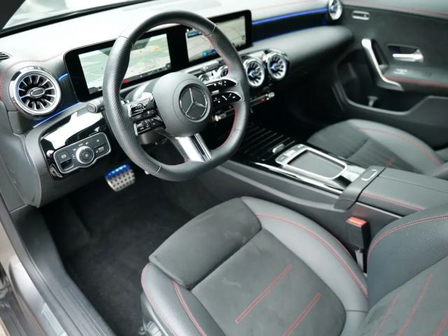 Mercedes-Benz CLA 200 AMG Line CLA 200 d Coupé