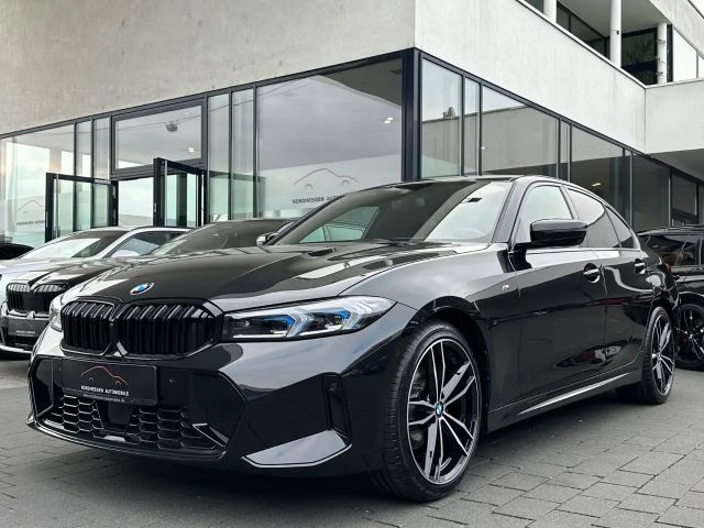 BMW 320 320i M-Sport Sedan