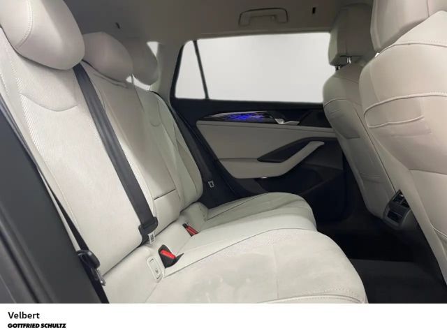 Volkswagen Passat 1.5 eTSI Business DSG Variant