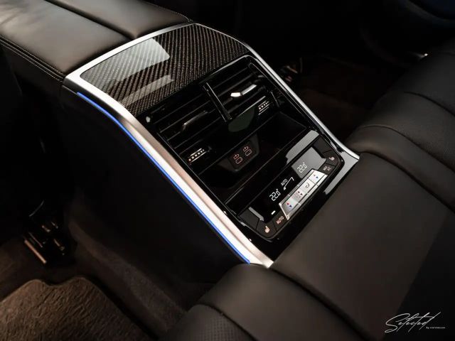 BMW 840 840d M-Sport Sedan xDrive