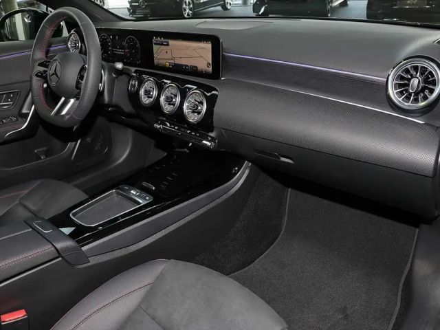 Mercedes-Benz A 200 AMG Line