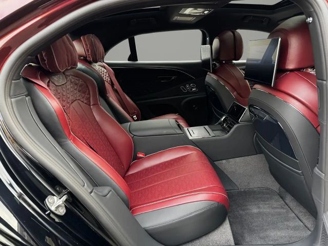 Bentley Flying Spur Hybrid V8