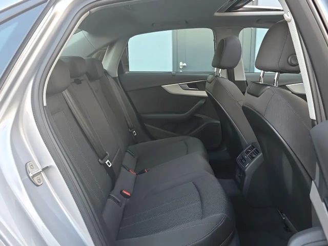 Audi A4 30 TDI Sedan